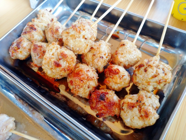 1時間につみれ14,400個！成型機B-80の実力